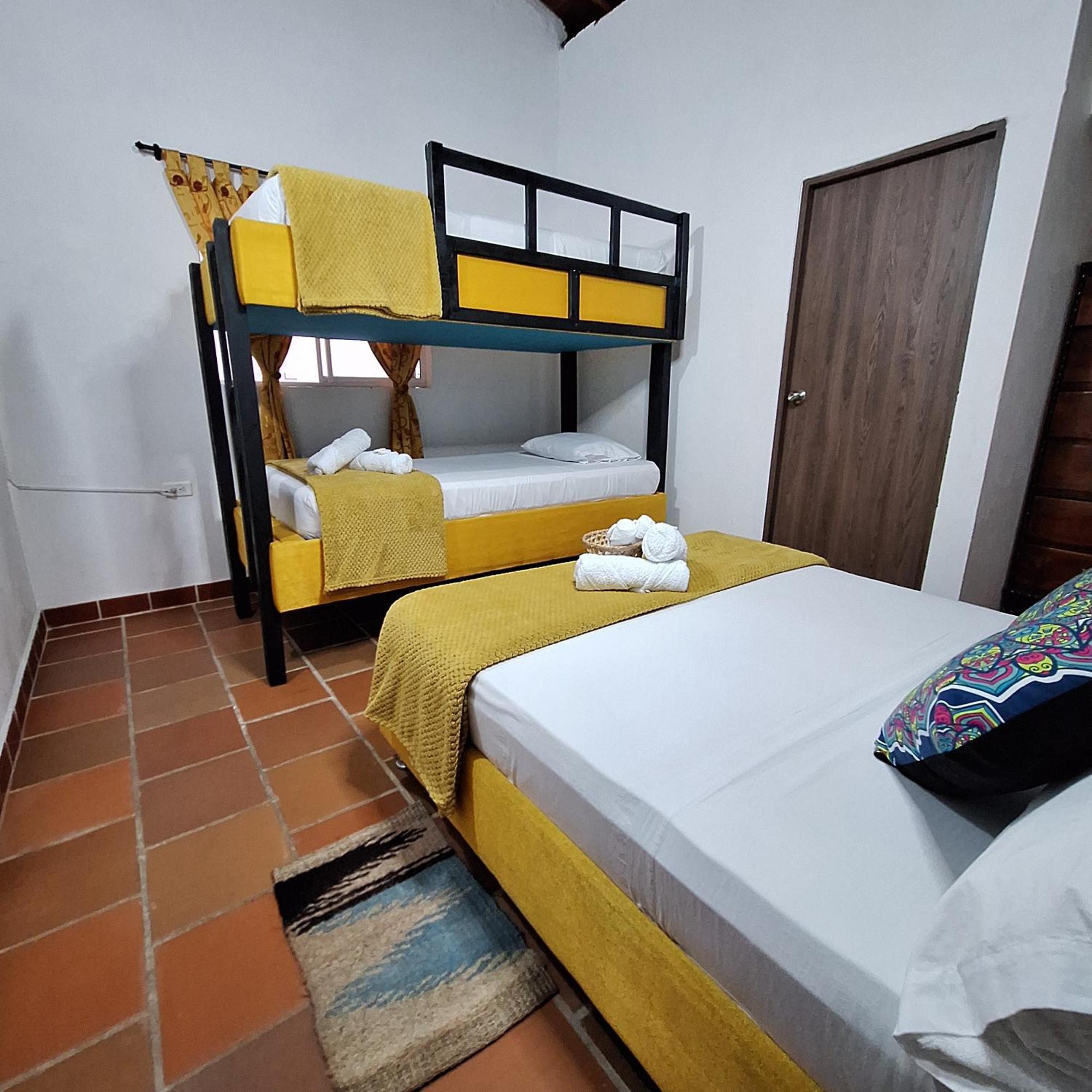 סן גיל Hostal Colombian Gold מראה חיצוני תמונה
