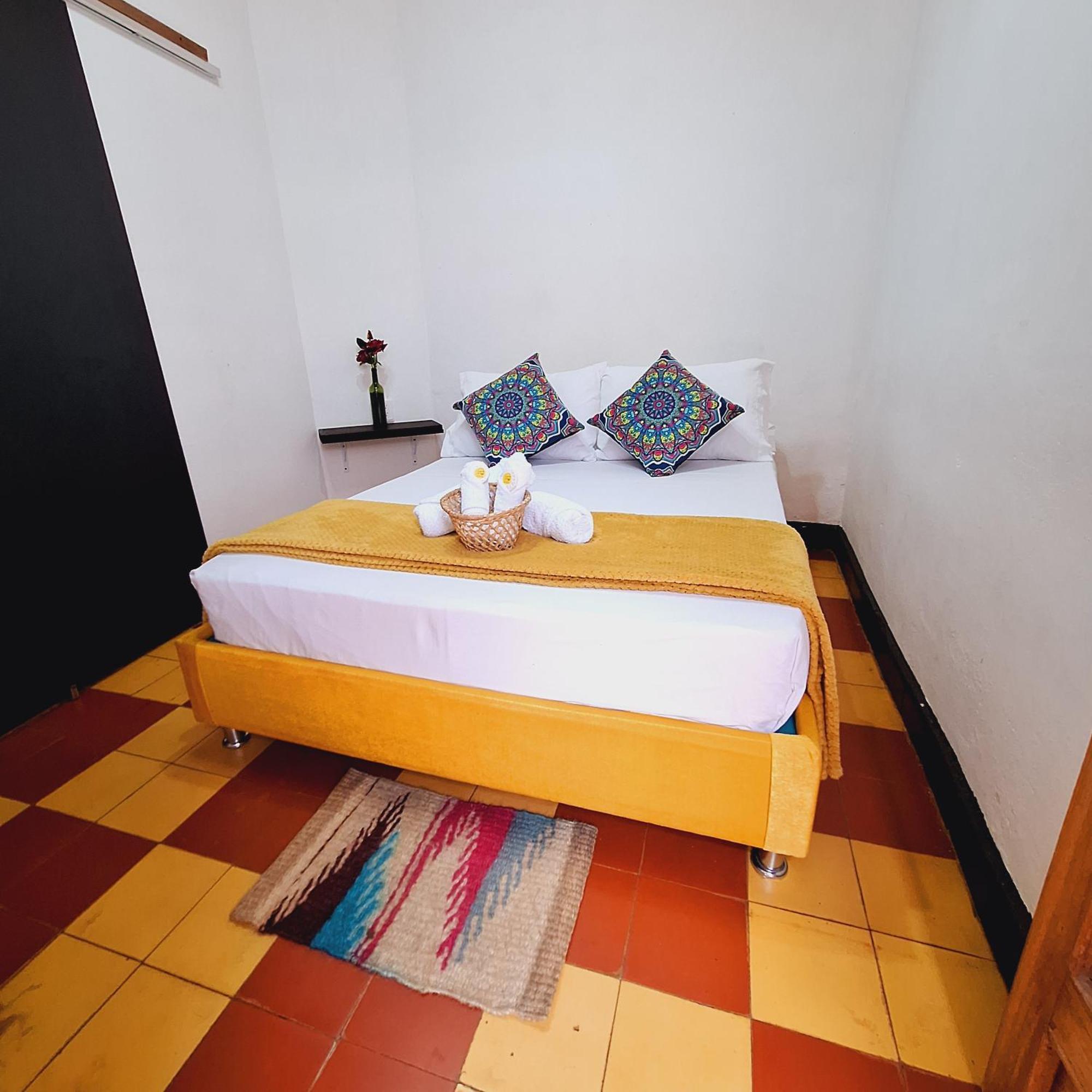 סן גיל Hostal Colombian Gold מראה חיצוני תמונה