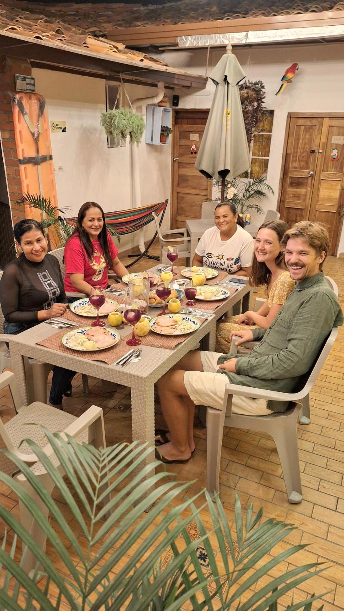 סן גיל Hostal Colombian Gold מראה חיצוני תמונה